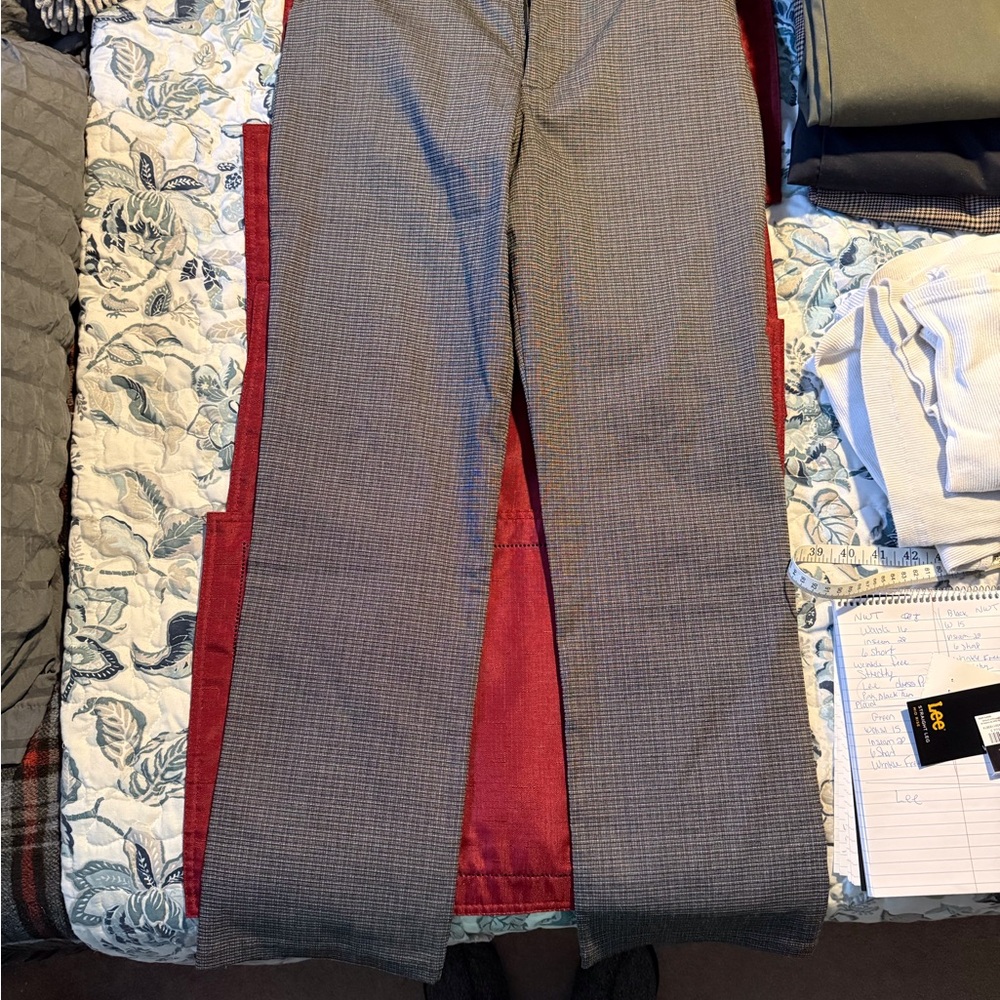 Women’s Lee Wrinkles Free dress pants. Size 6p-short, waist 28, inseam 28.